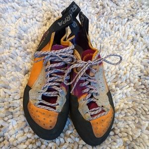 Scarpa rock climbing shoes | USw 7 | euro 38